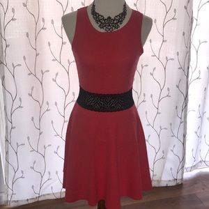 🎯 Pink and Black Dress with Wrapped Around Mesh